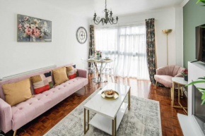 Chatsworth Ground Floor Apartment!